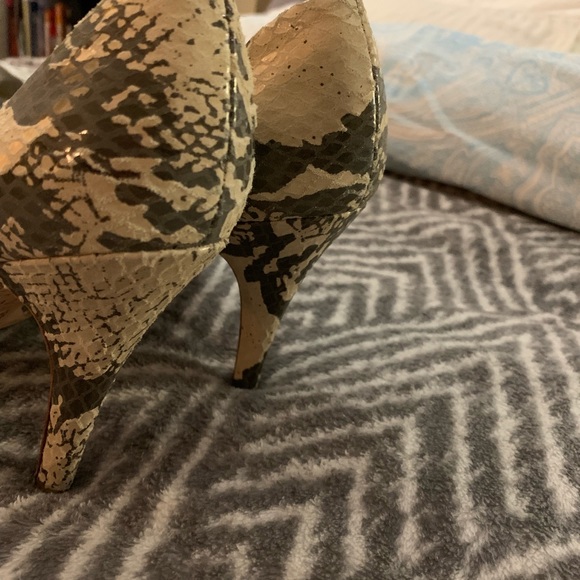 Vintage Python Heels - Picture 4 of 7